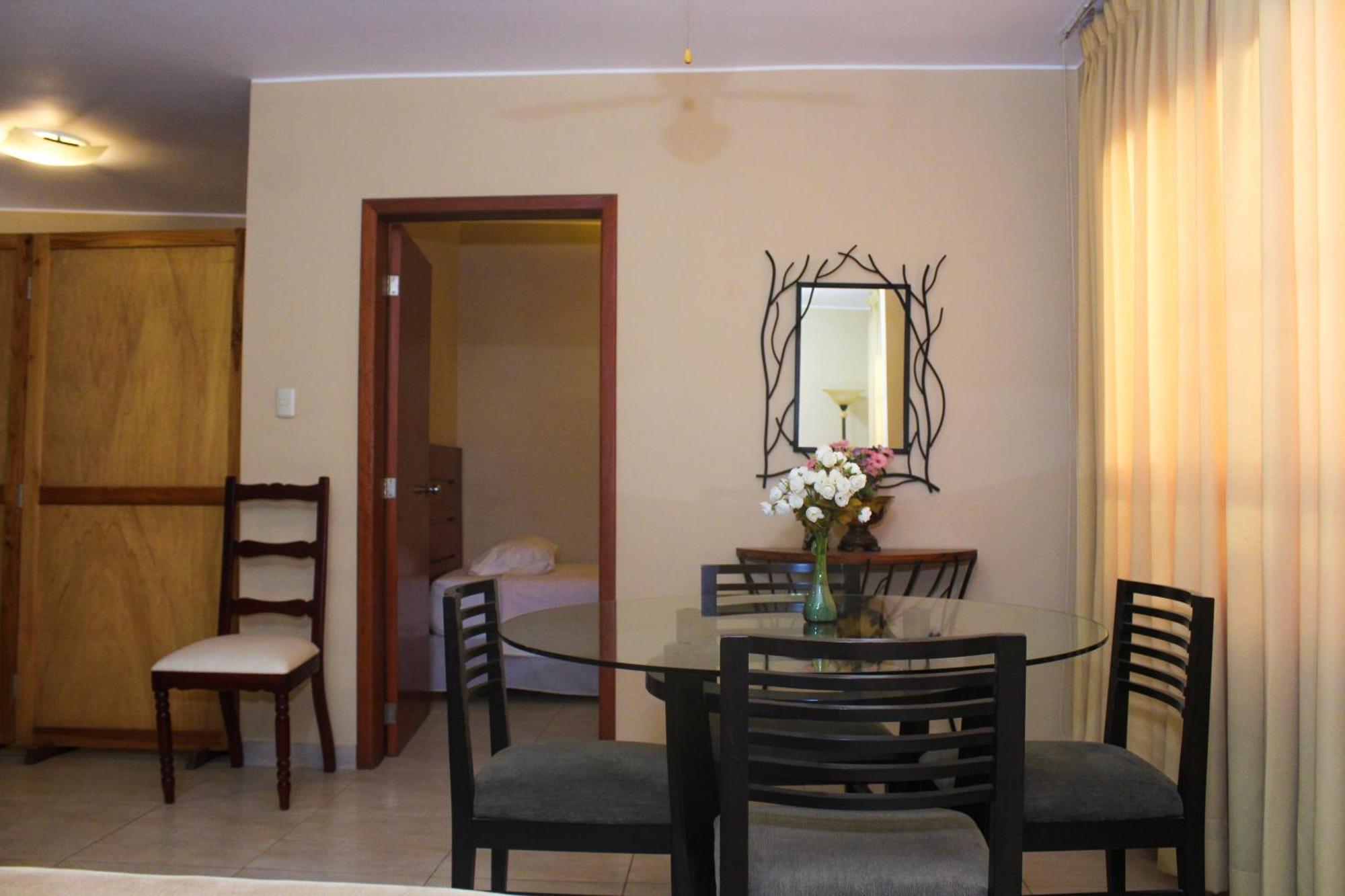 Apart Hotel El Canaveral Chincha Alta Exterior photo