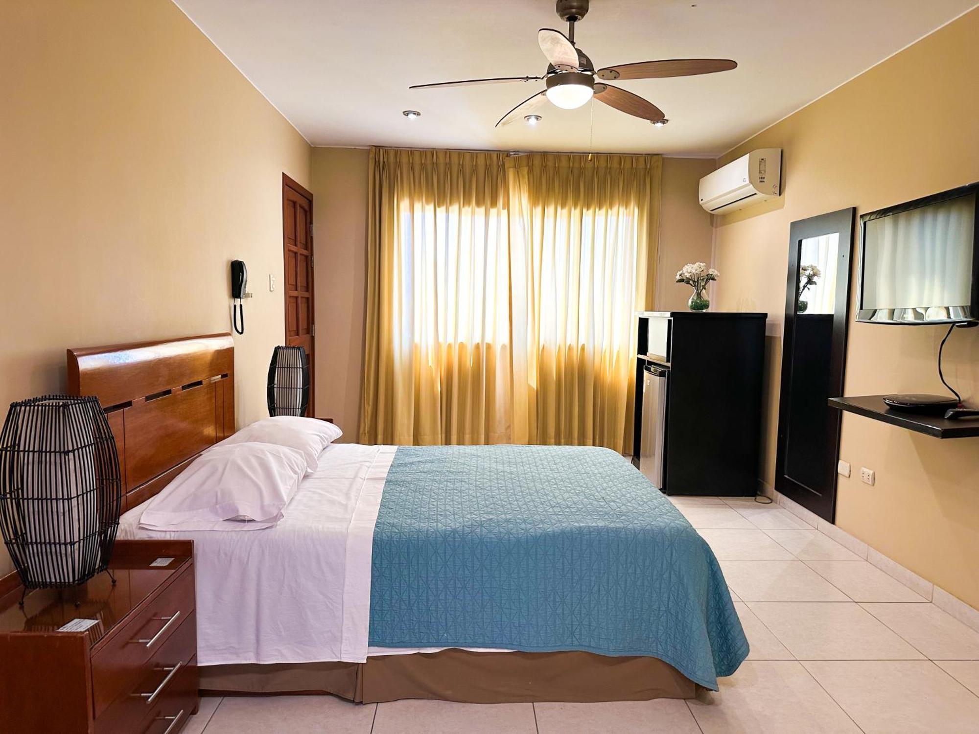 Apart Hotel El Canaveral Chincha Alta Exterior photo